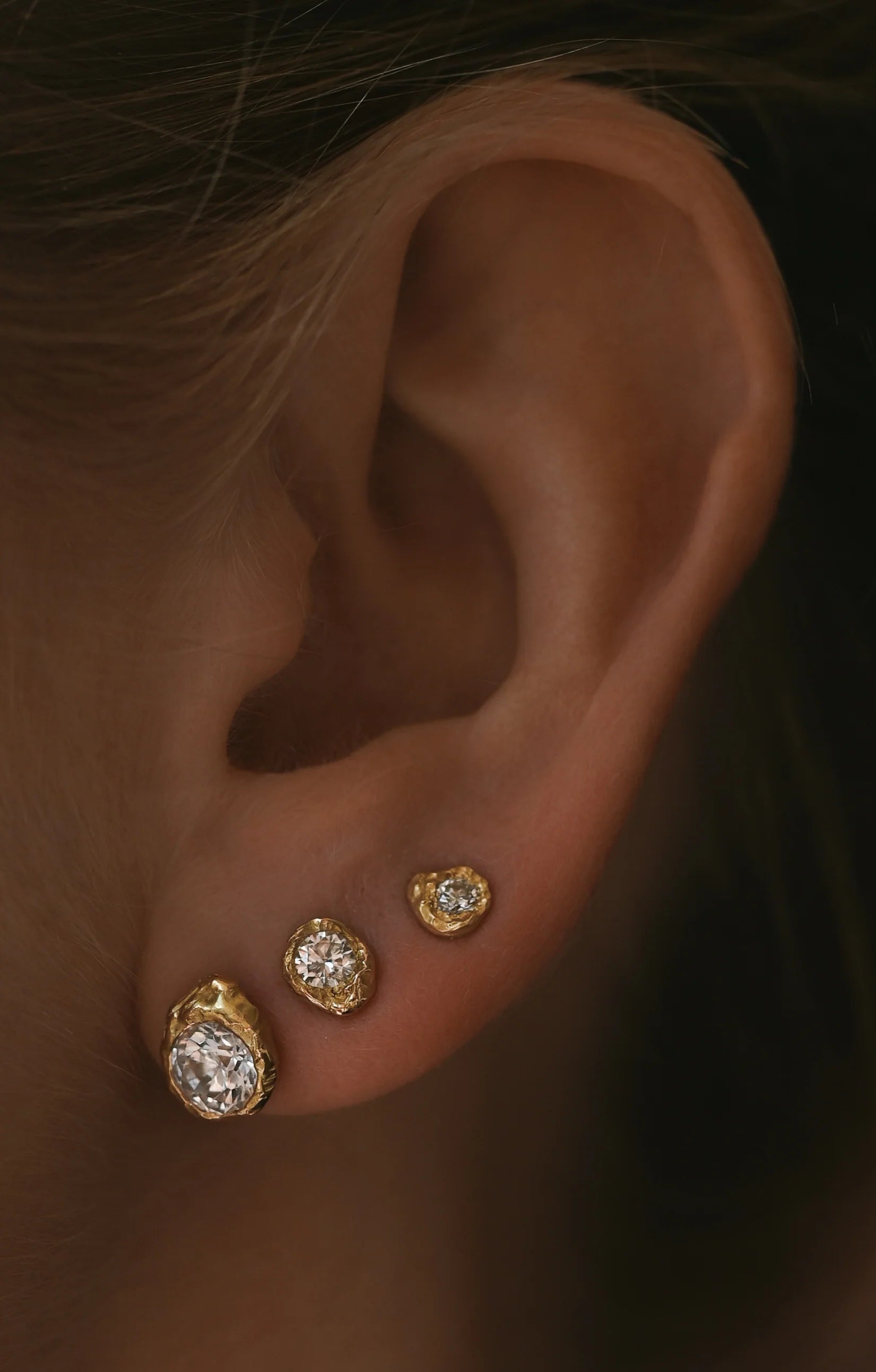 Elhanati Solitaire Iman 0.02ct Earstud